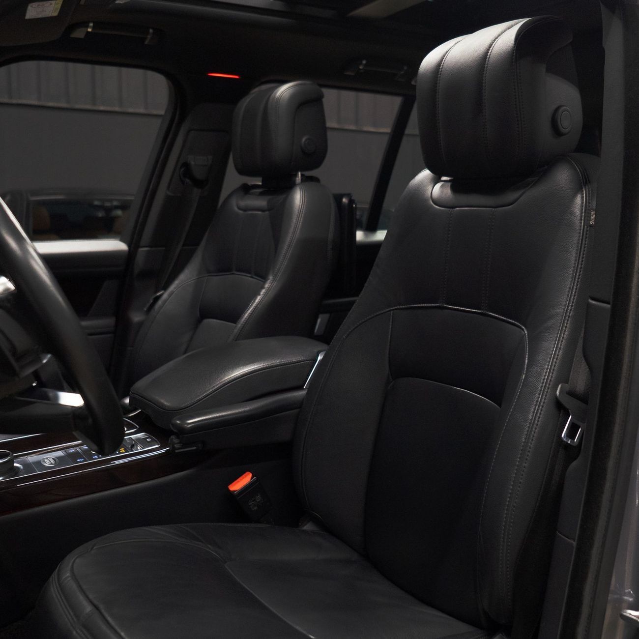 Land Rover Range Rover HSE 3.0L (380 HP) AED 2,778  pm • 0% Downpayment • Range Rover HSE • 1 Year Warranty