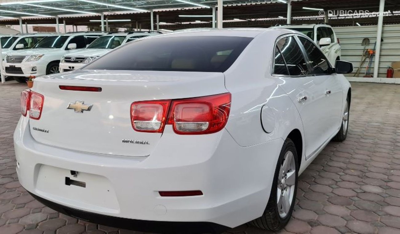 Chevrolet Malibu شيفروليه ماليبو موديل 2013 خليجية بحالة جيدة جدا عجمان سوق السيارات معرض الصحراء لتجارة السيارات رقم