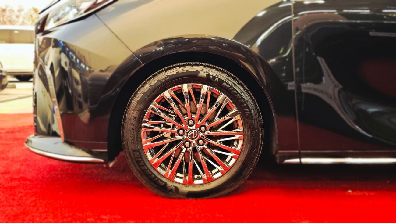 لكزس LM 350h STD (NON GCC)