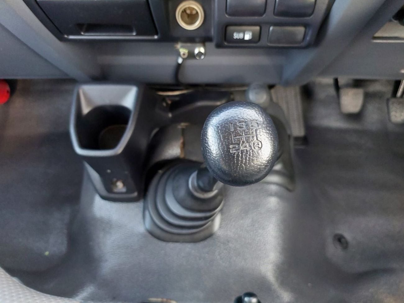 تويوتا لاند كروزر TOYOTA LAND CRUISER SUV RHD 2017 MODEL 4.2 L DIESEL MANUAL(PM89605)