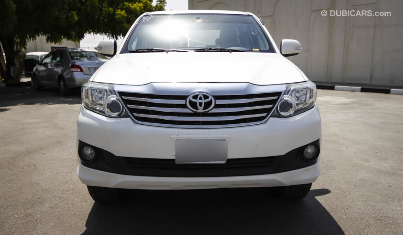 Toyota Fortuner Accident free , no re paintings, very good condition.