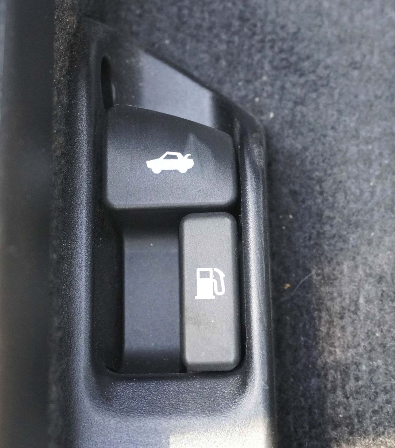 Toyota Corolla COROLLA SEDAN 1.8L HEV