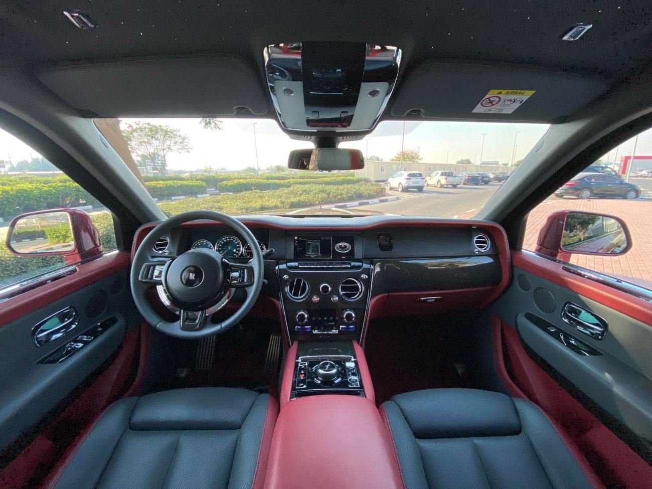 Rolls-Royce Cullinan Black Badge GCC SPEC UNDER WARRANTY NEAT AND CLEAN