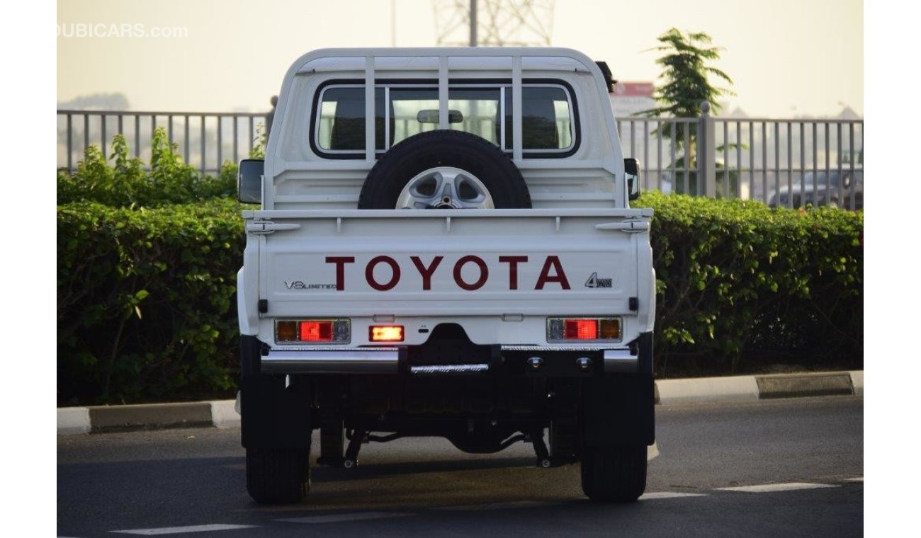 تويوتا لاند كروزر بيك آب 79 Double Cab Pick up Limited V8 4.5L Turbo Diesel 4WD Manual