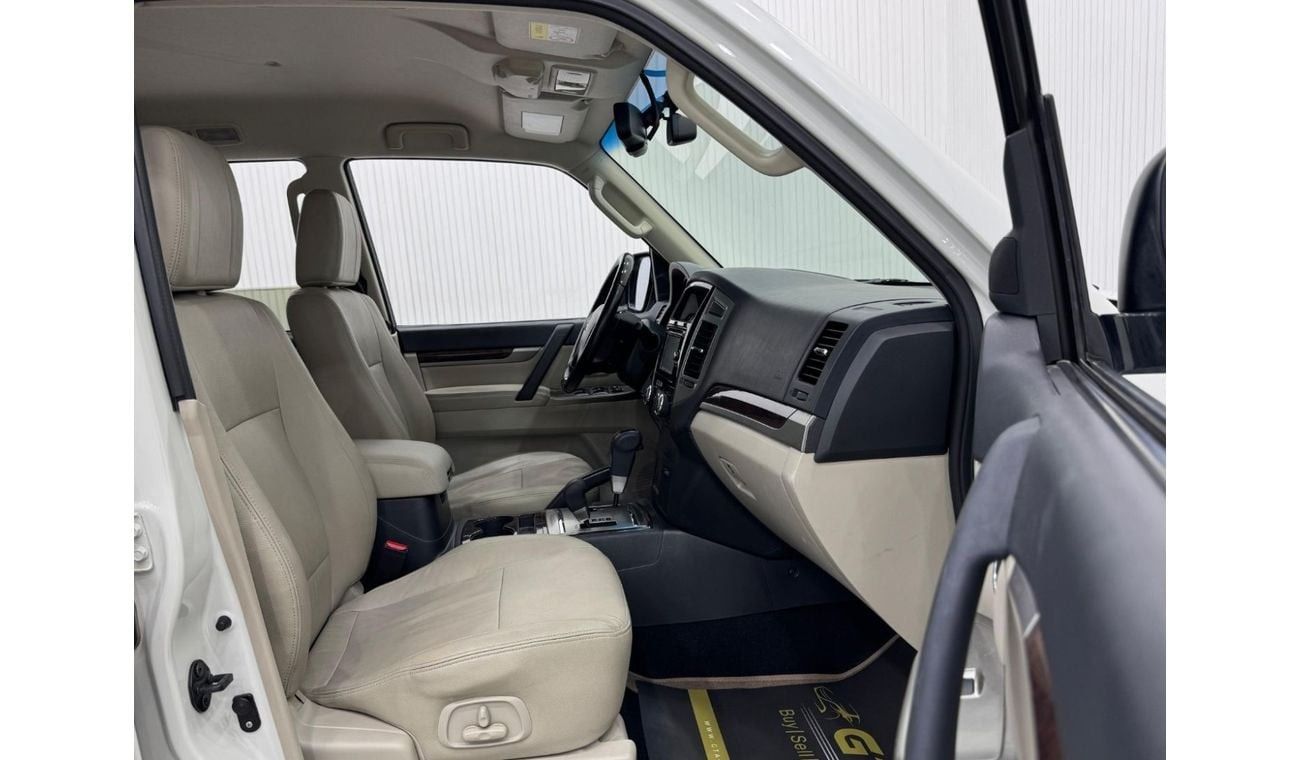 Mitsubishi Pajero GLS Mid 3.8L (243 HP) 2020 Mitsubishi Pajero GLS V6, Warranty, Full Mitsubishi Service History, Low