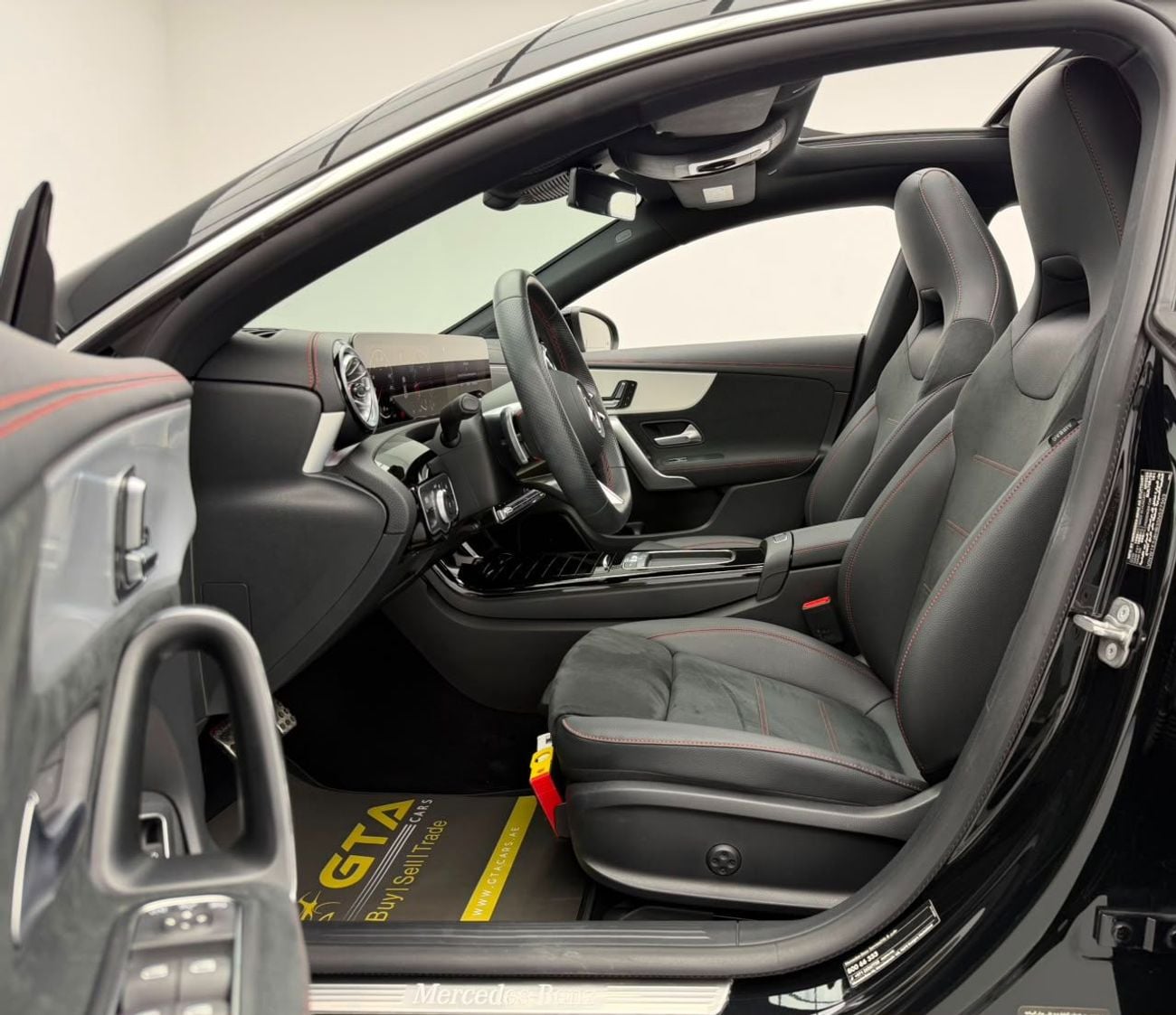 Mercedes Benz CLA 200 PREMIUM PLUS