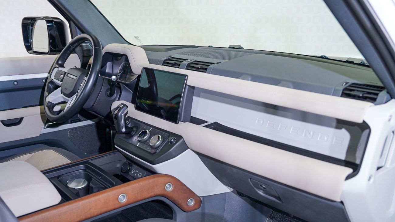 لاند روفر ديفندر P400 110 X-Dynamic SE 3.0L (5 Seater) 'Widetrack'| AED 5,427 PM | Warranty November 2028 | GCC
