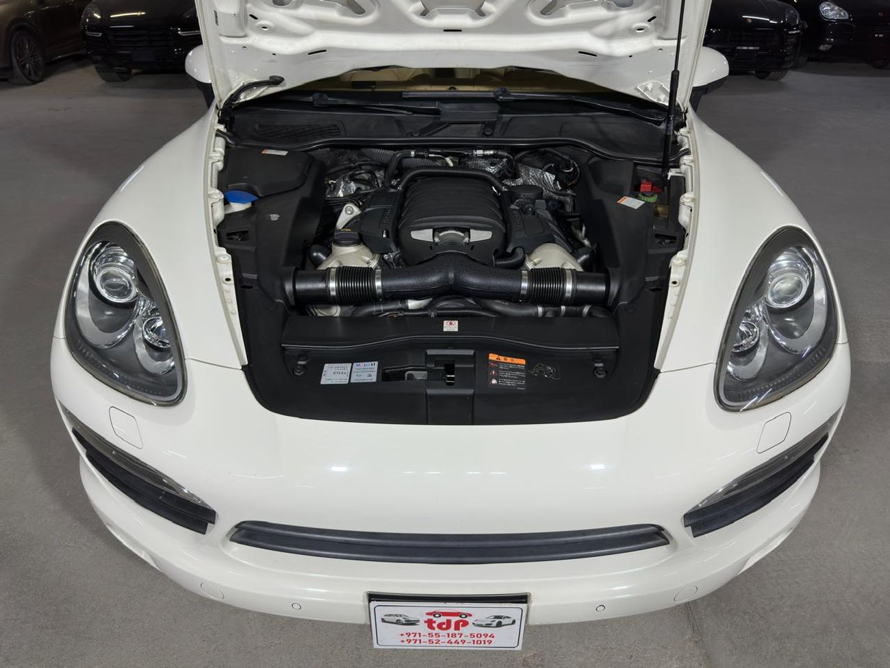 Porsche Cayenne S 4.8L PORSCHE CAYENNE S 2012 | 14-WAY ADAPTIVE SEATS | SUNROOF | PORSCHE SERVICE HISTORY