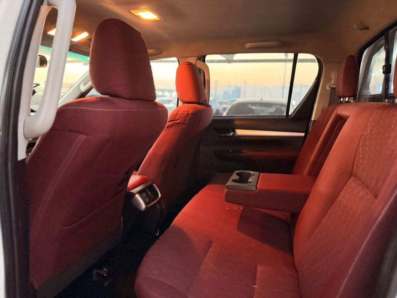 تويوتا هيلوكس S GLX 2.4L AWD A/T