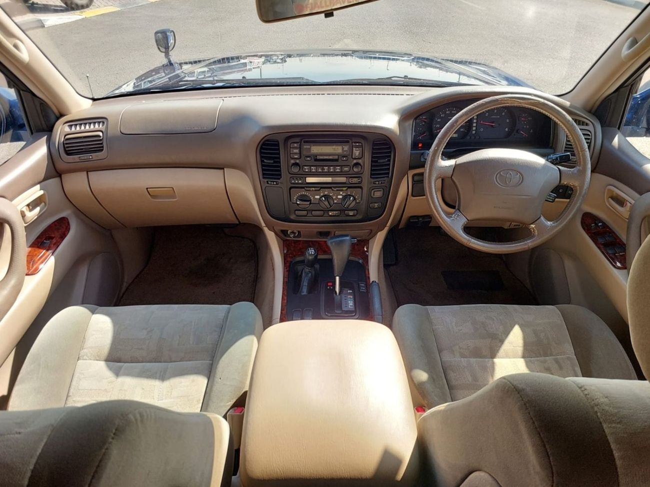 Toyota Land Cruiser TOYOTA LAND CRUISER SUV RHD 1998 MODEL 4.2 L DIESEL AUTOMATIC(PM10431)