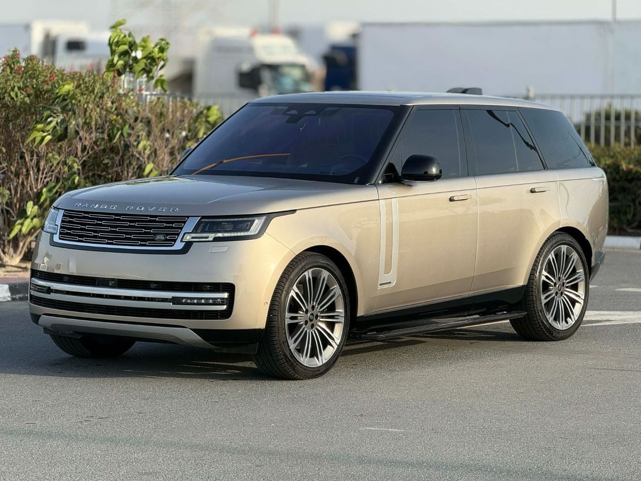 Land Rover Range Rover First Edition P530 4.4L GCC SPEC NEAT AND CLEAN