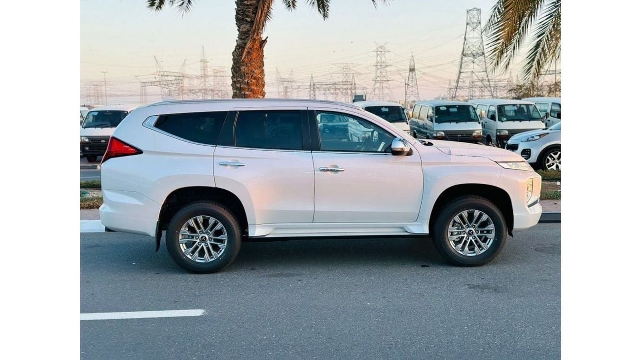 Mitsubishi Montero MITSUBISHI MONTERO 2023 FULL OPTION