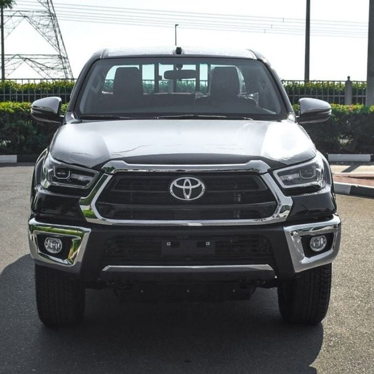 Toyota Hilux TOYOTA HILUX 2.7L AT PETROL FULL PUSH START 2024 MODEL