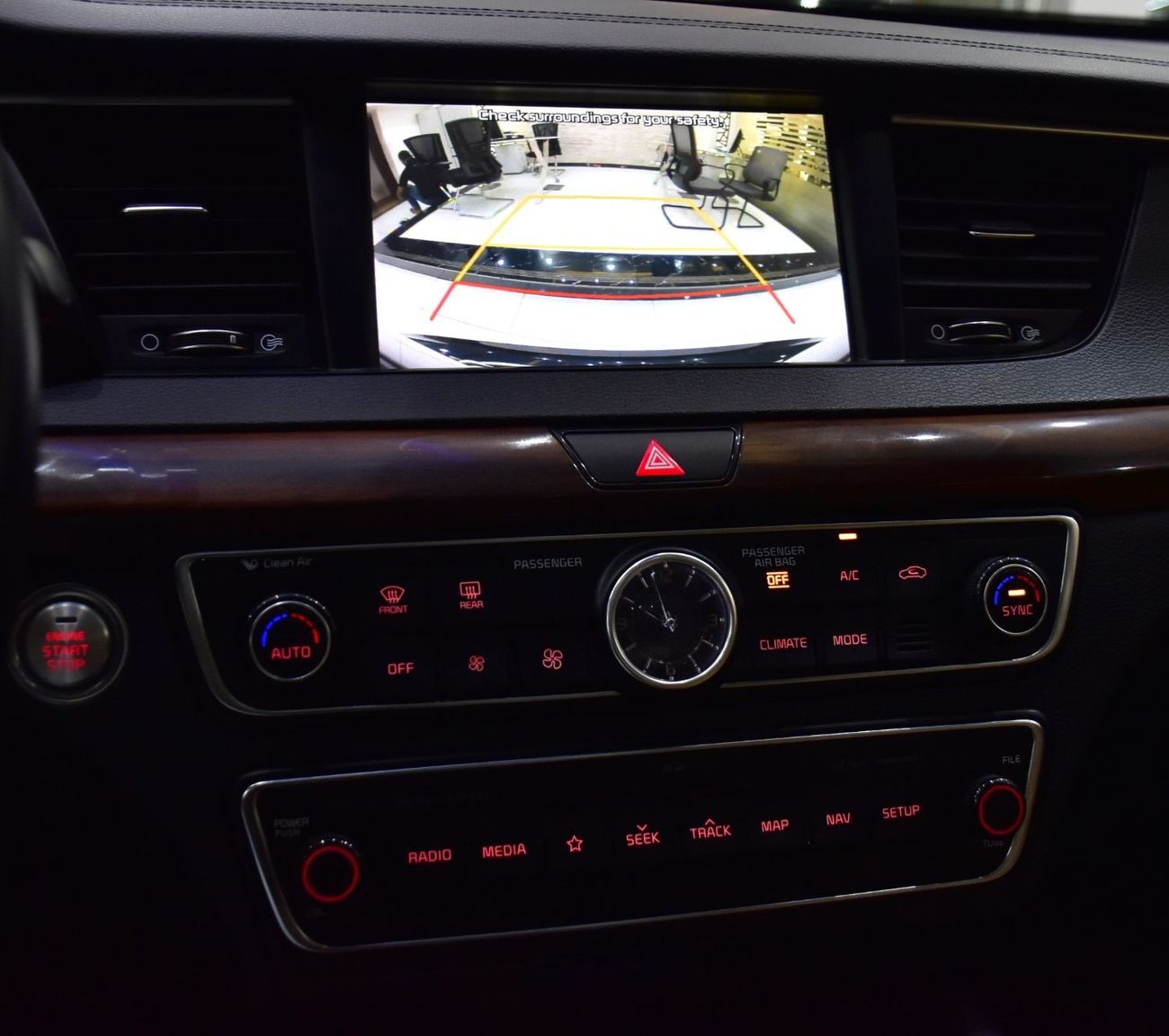 Kia Cadenza EXCELLENT DEAL for our KIA Cadenza ( 2019 Model ) in Dark Blue Color American Specs