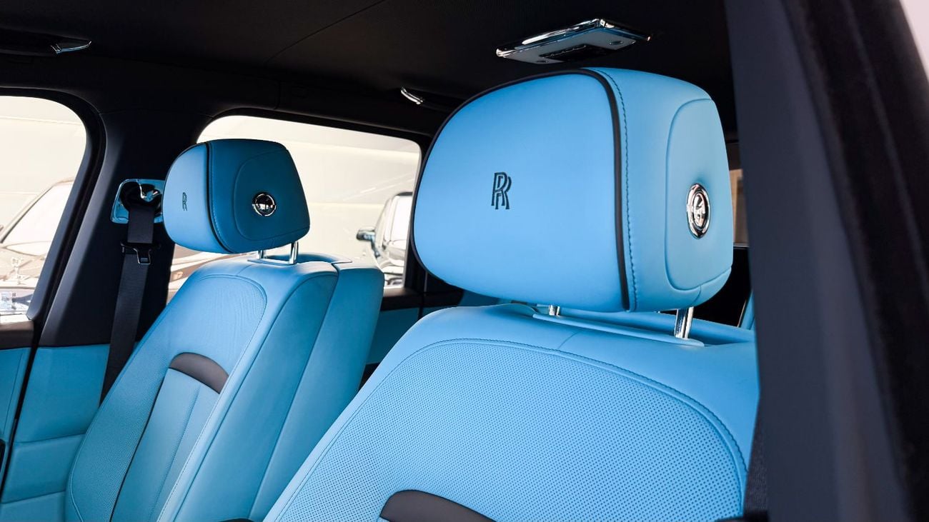 Rolls-Royce Cullinan Rolls Royce Cullinan - Silver Badge - 2026