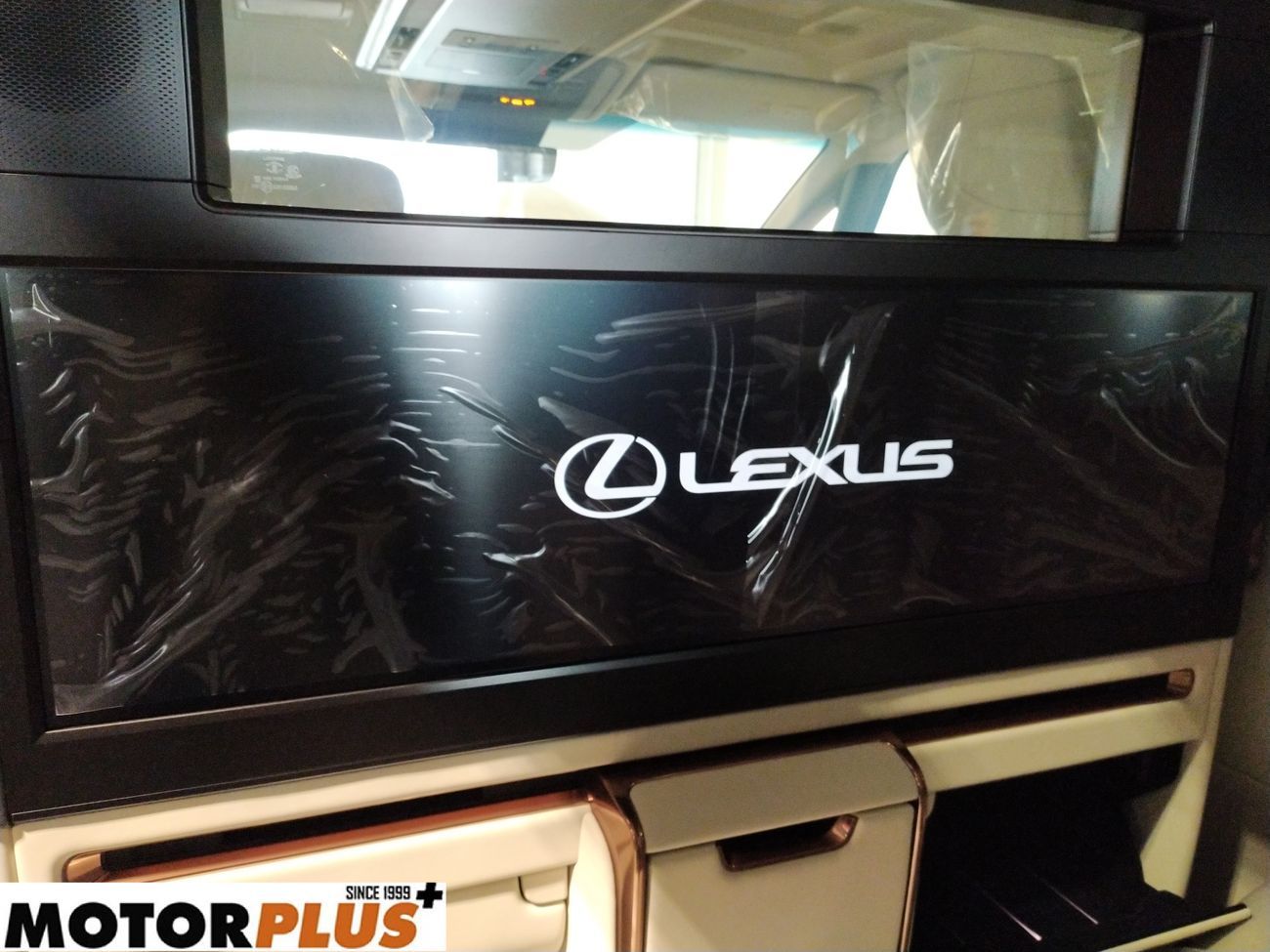 Lexus LM 350h Hybrid 4 Seater 2025 - Ready Stock! Export-only price
