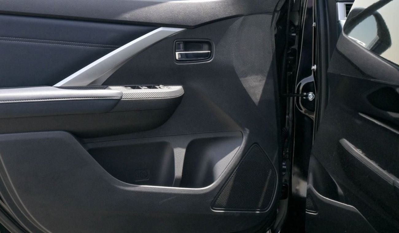 Mitsubishi Xpander Brand New Mitsubishi XpanderCross 2025 Export 1.5L A/T FWD|Petrol|Black/Black |XPANDER-CR-25|