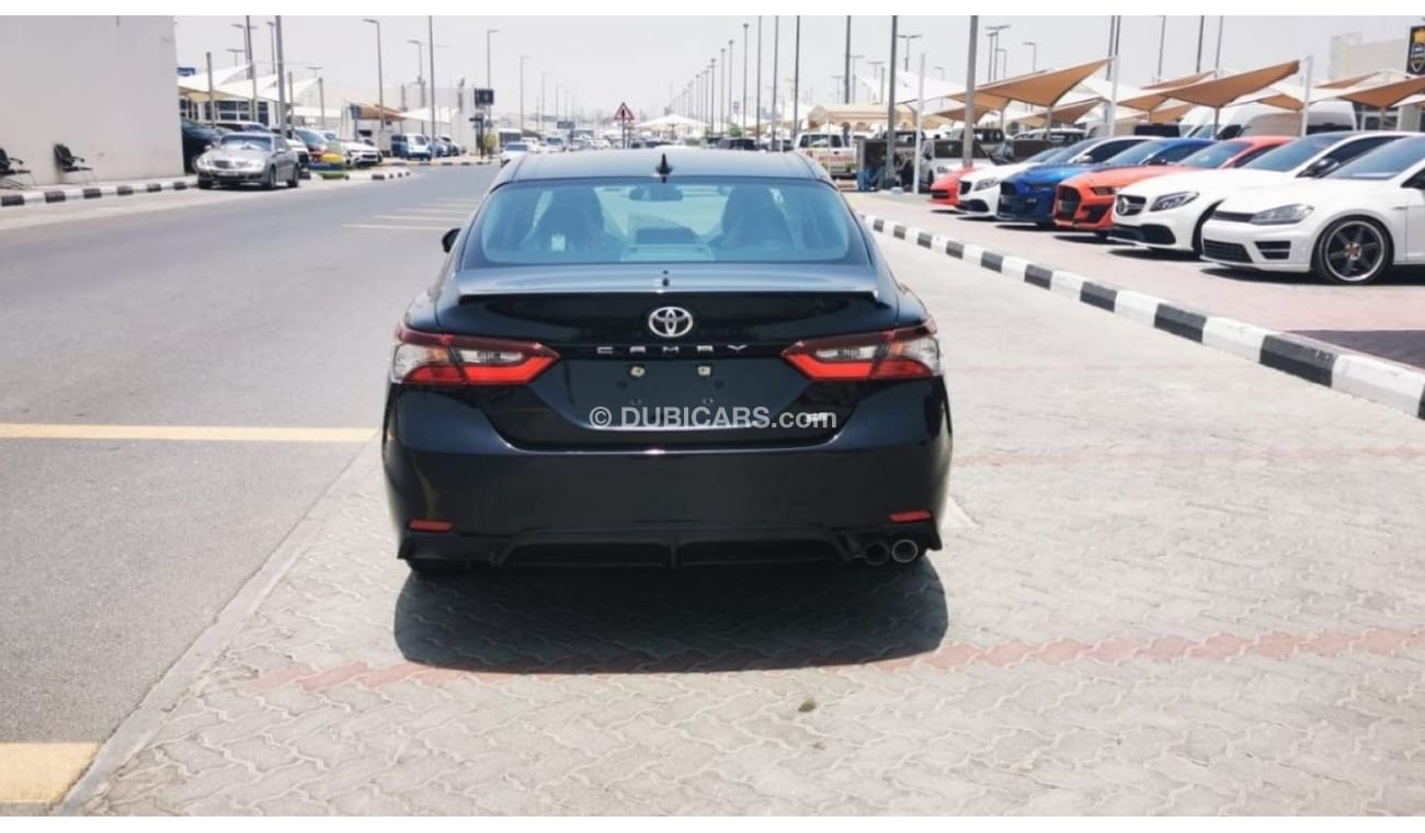 Toyota Camry SE - Sports Edition