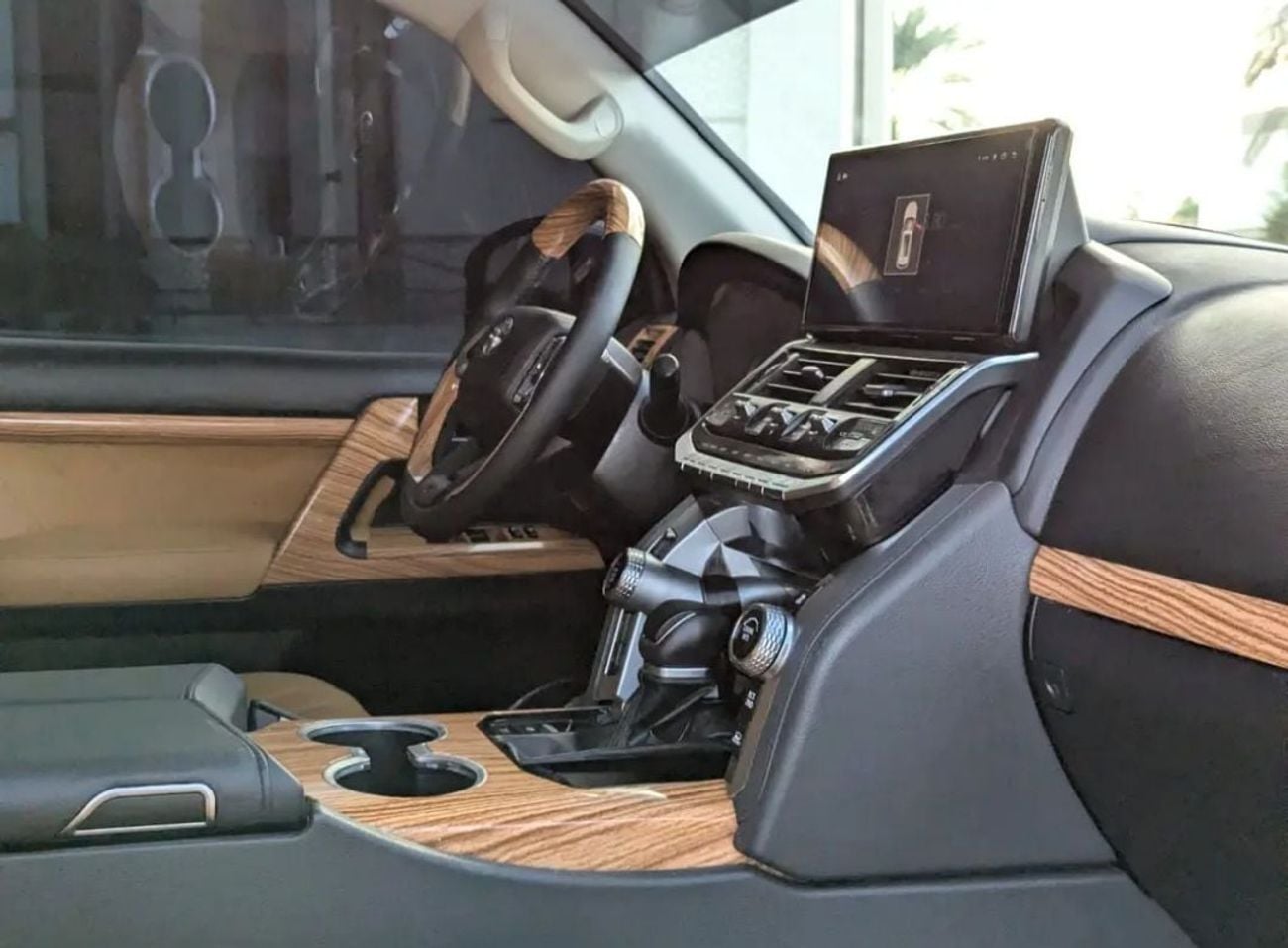 تويوتا لاند كروزر Toyota landcruise 2008 Model Facelifte 2025 GXR 4.0L V6 petrol Engine Colour Black  push start Trans