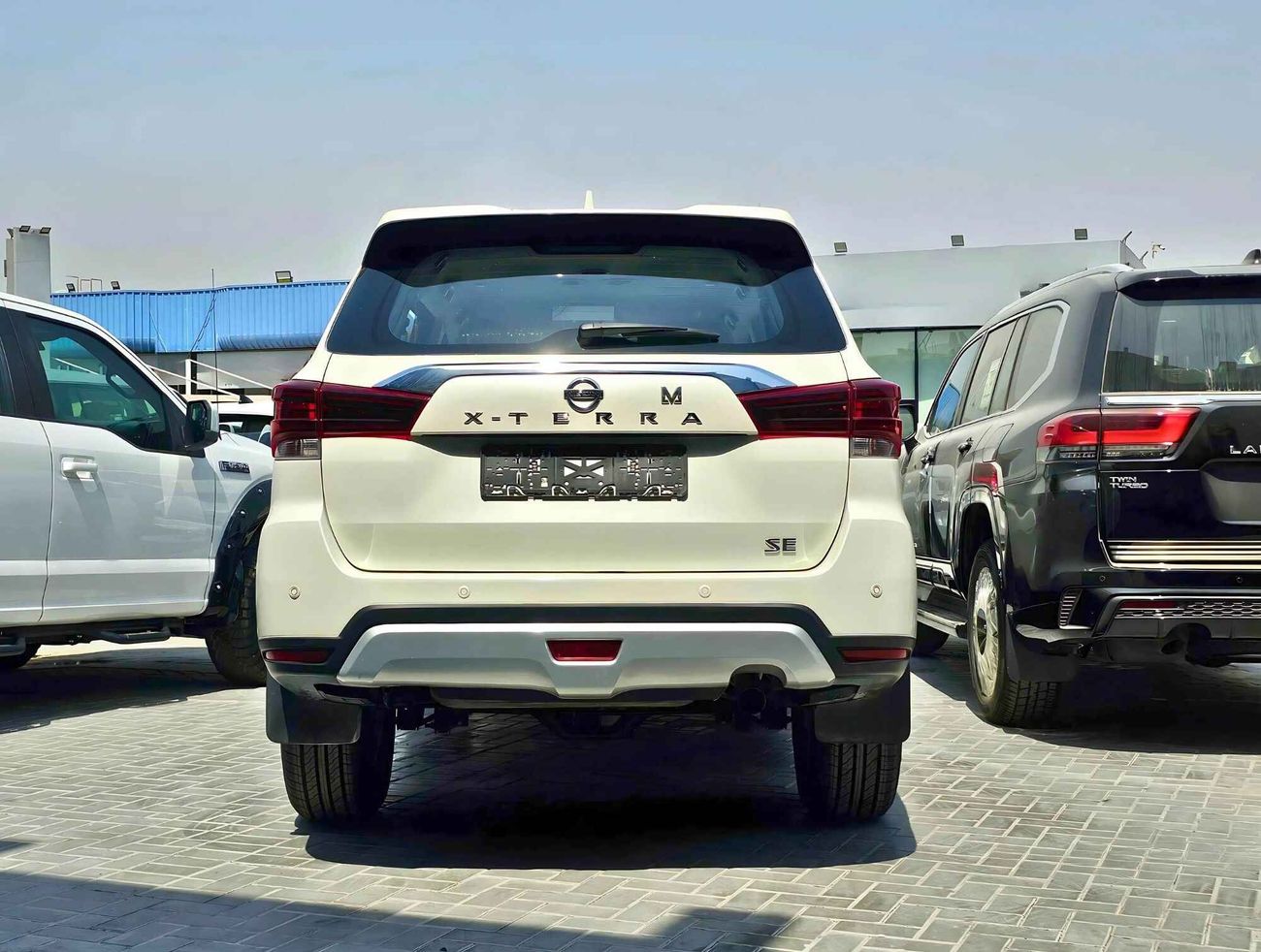 نيسان إكستيرا SE GCC/ FSH 1 YR WARRANTY/ SINGLE OWNER/ LOW MILEAGE/ NON  ACCIDENT/ 1068 MONTHLY / LOT#6002829