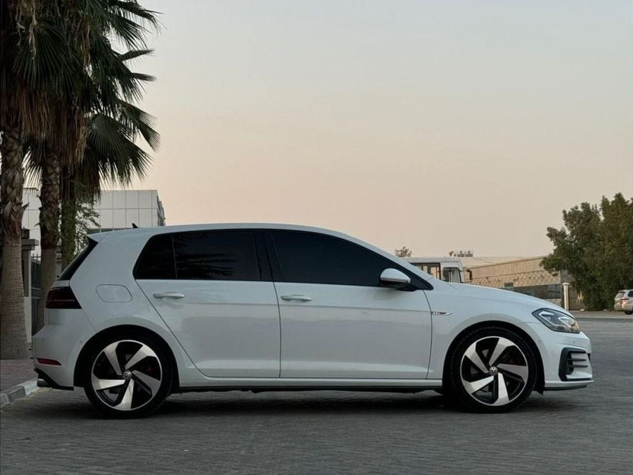 Volkswagen Golf GTI P1