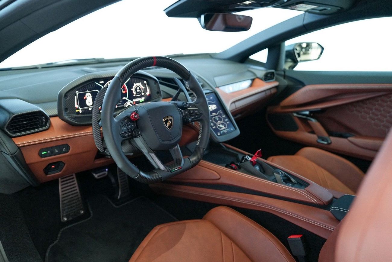 لامبورغيني ريفويلتو STANDARD