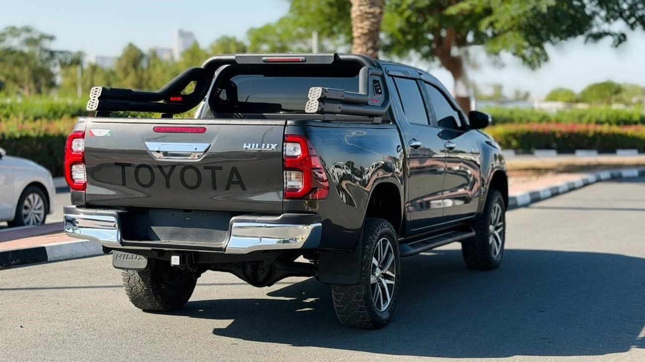 Toyota Hilux PUSH START | DIGITAL AIR CONDITIONER | POWER SEATS | AT | 2.8L DIESEL | RHD