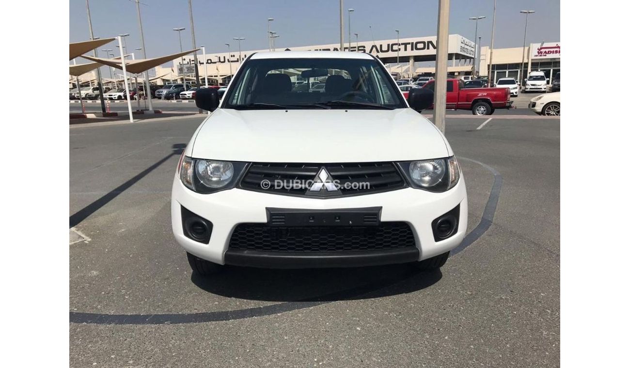 Mitsubishi L200 Mitsubishi  L200 2013 model 4x4 for sale