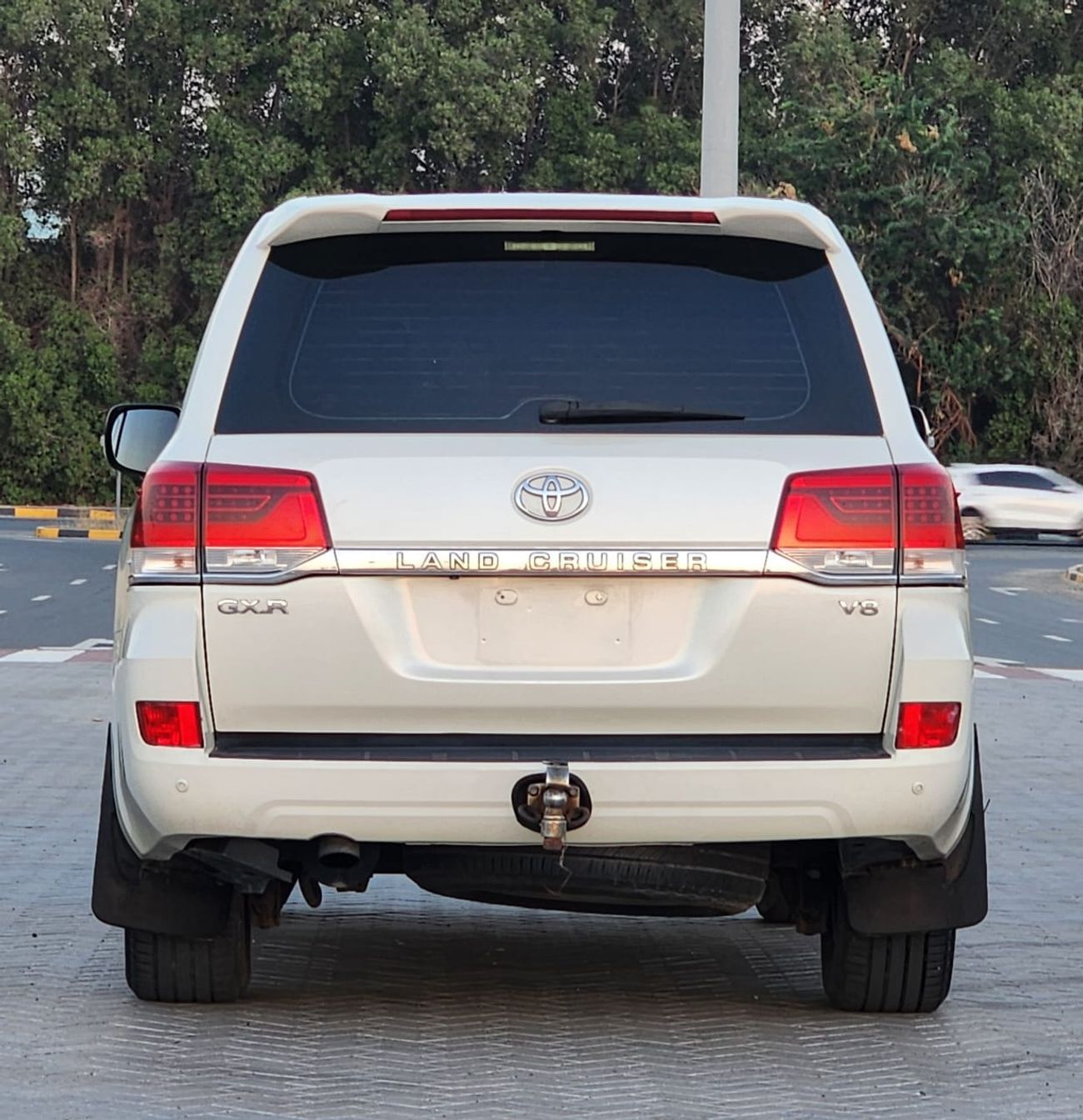 Toyota Land Cruiser GXR .DIESEL FULL OPTION