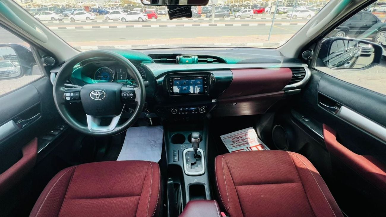 تويوتا هيلوكس GLX LHD 2.4L 4 Cyl diesel engine Automatic Gear 4WD Utility Pickup Truck 5 Seats 4 Doors
