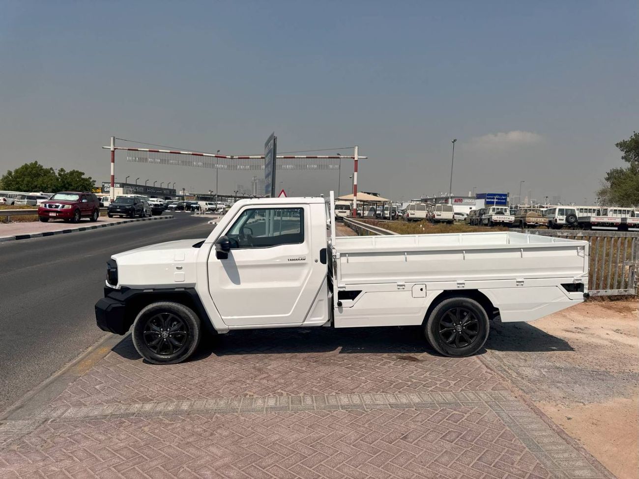 Toyota Tamaraw 2025 TOYOTA HILUX TAMARA S/CAB P/UP 4X2 2.4L DIESEL AT DROPSIDE BRAND NEW 0KM