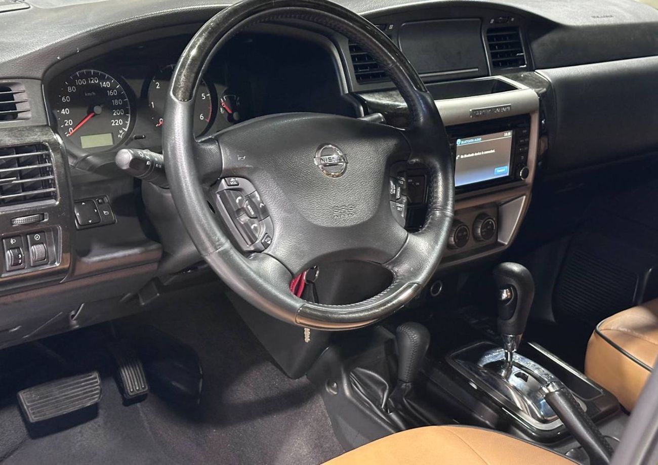 Nissan Patrol Safari Super Safari 4.8L A/T
