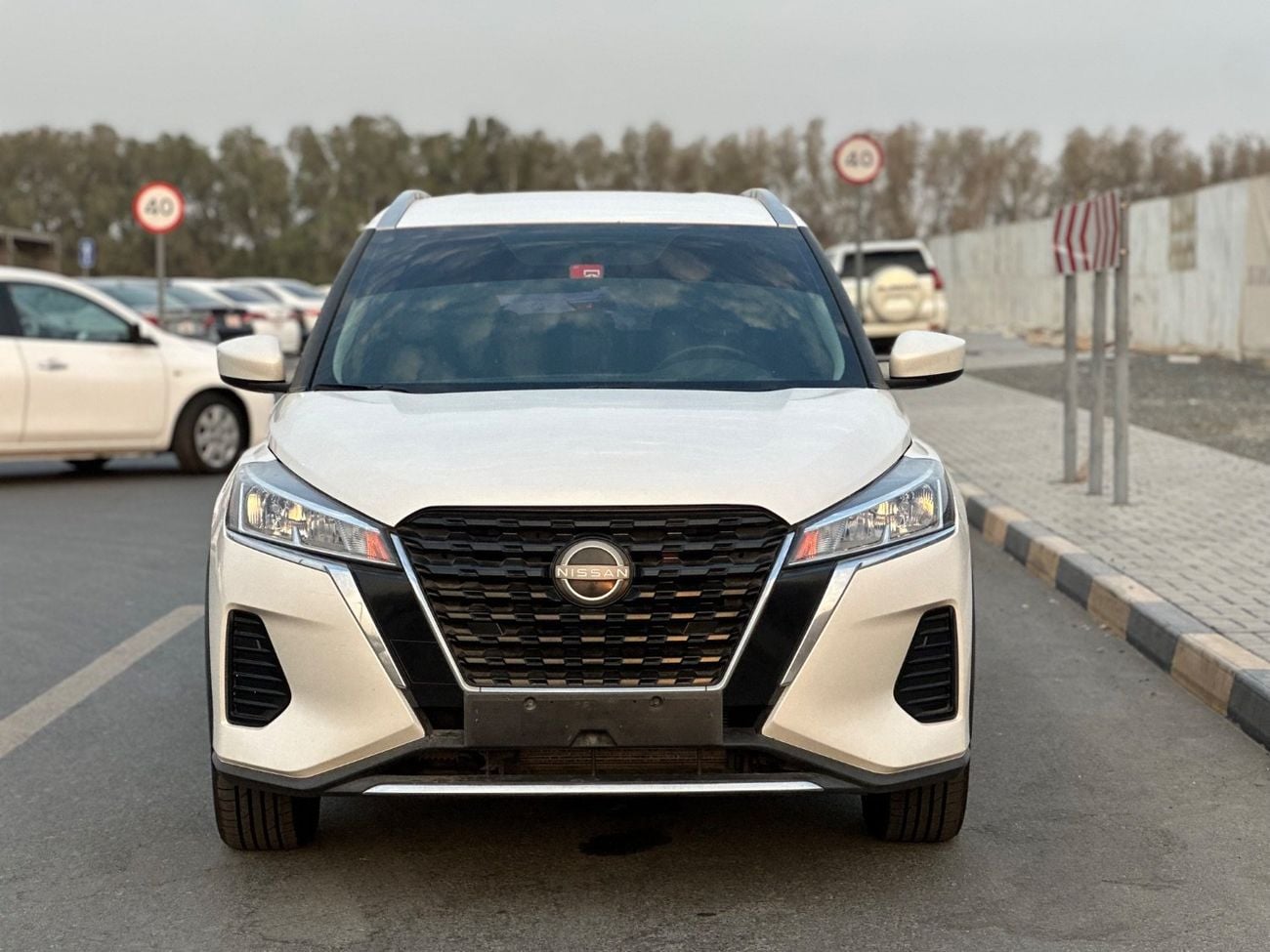 Nissan Kicks SV — фото 1