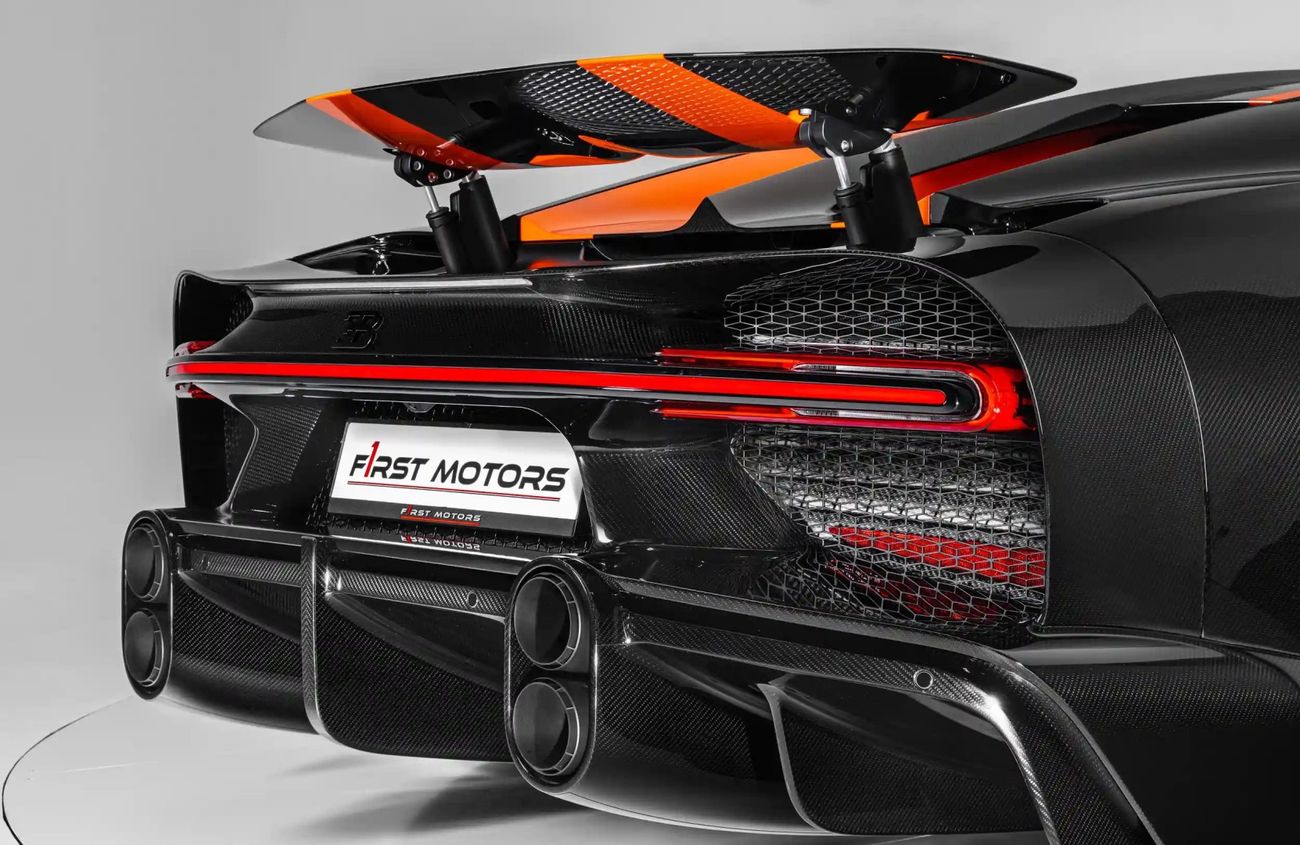 Bugatti Chiron 8.0L W16 Quad-Turbocharged Engine