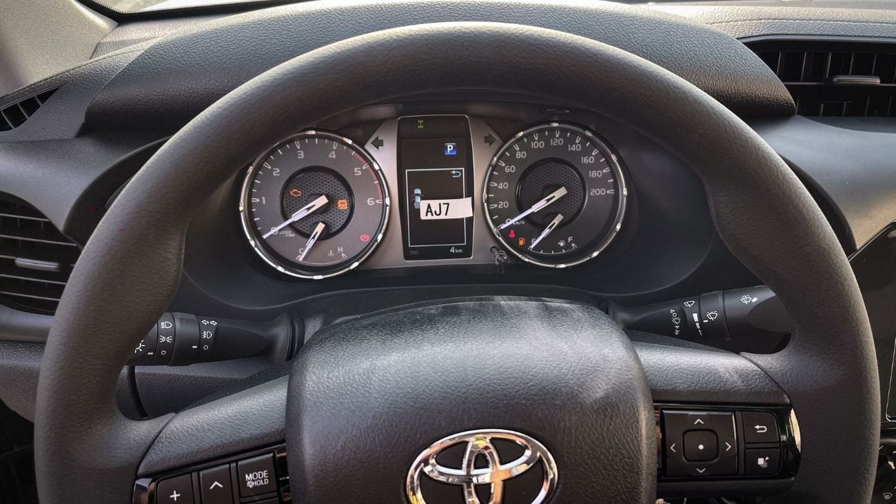 تويوتا هيلوكس SGLX S GLX 2.4L AWD A/T