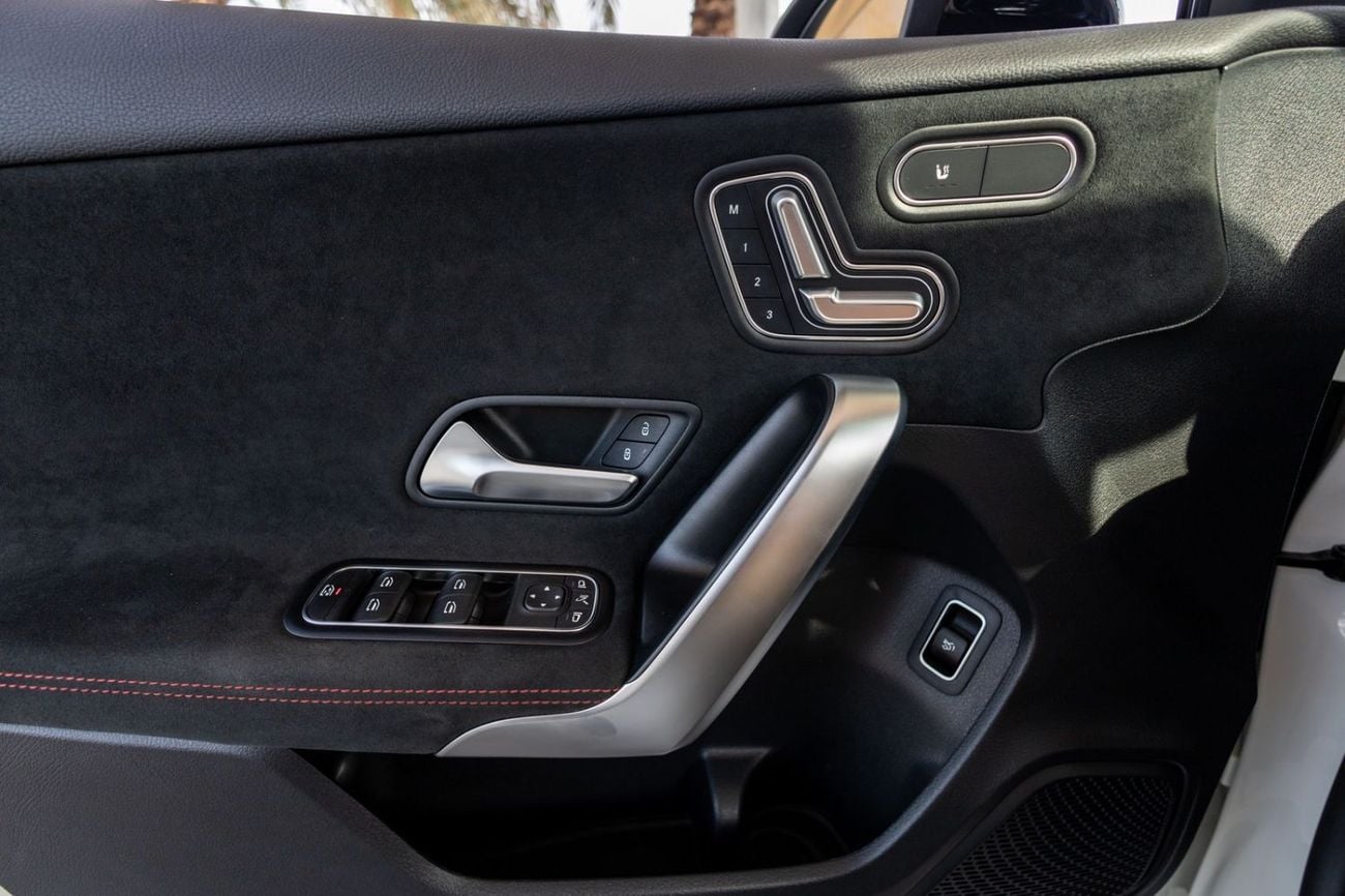 Mercedes-Benz A 35 AMG Std 2.0L Mercedes-Benz A-Class 35 AMG 2023 Korean specs | Warranty