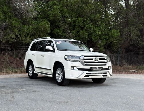 تويوتا لاند كروزر GXR Toyota Land Cruiser | 4.6 L | 2018 | GCC | Accident-Free | In Excellent Condition | 3293 P.M 92 