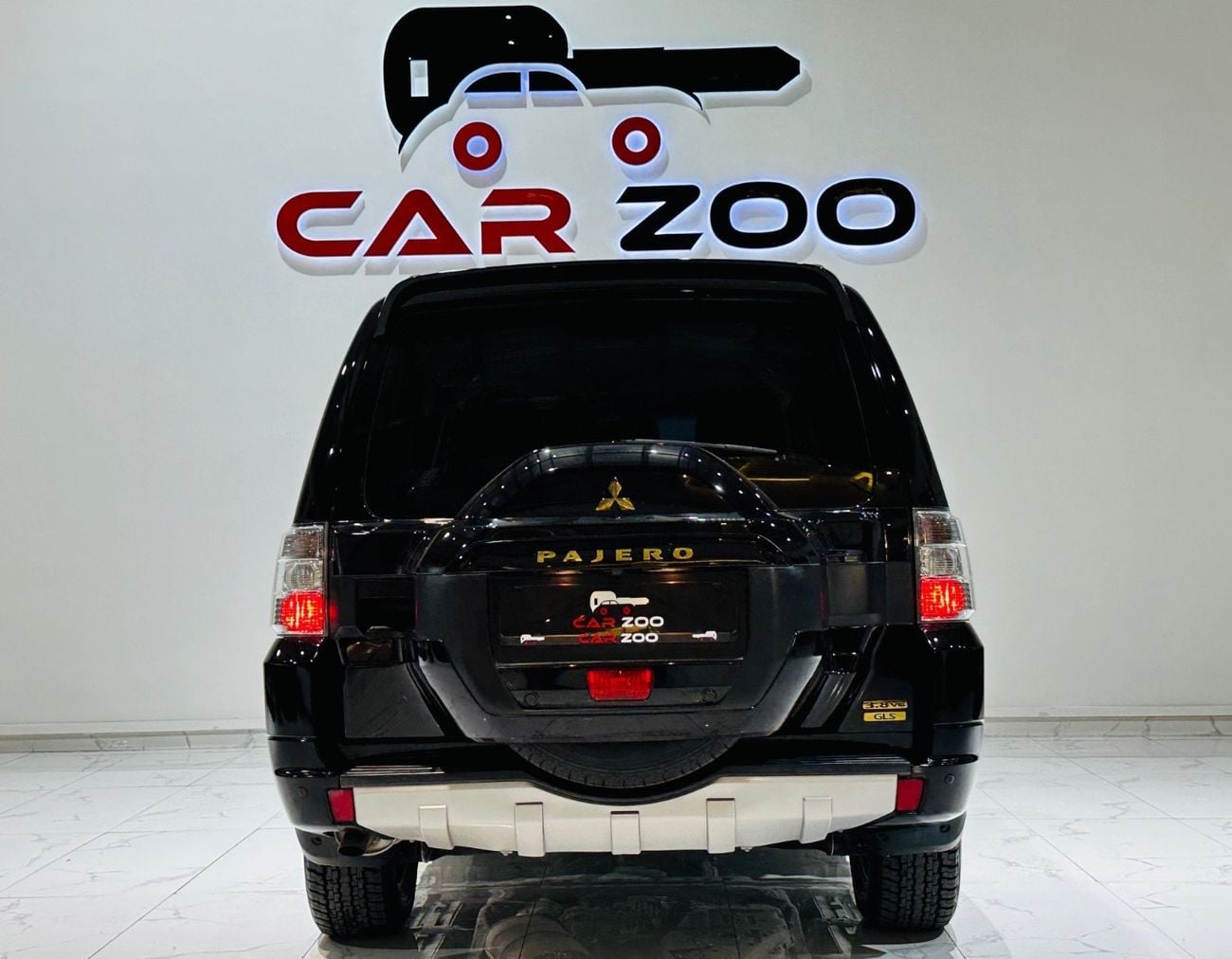 Mitsubishi Pajero GLS Mid 3.8L (243 HP)