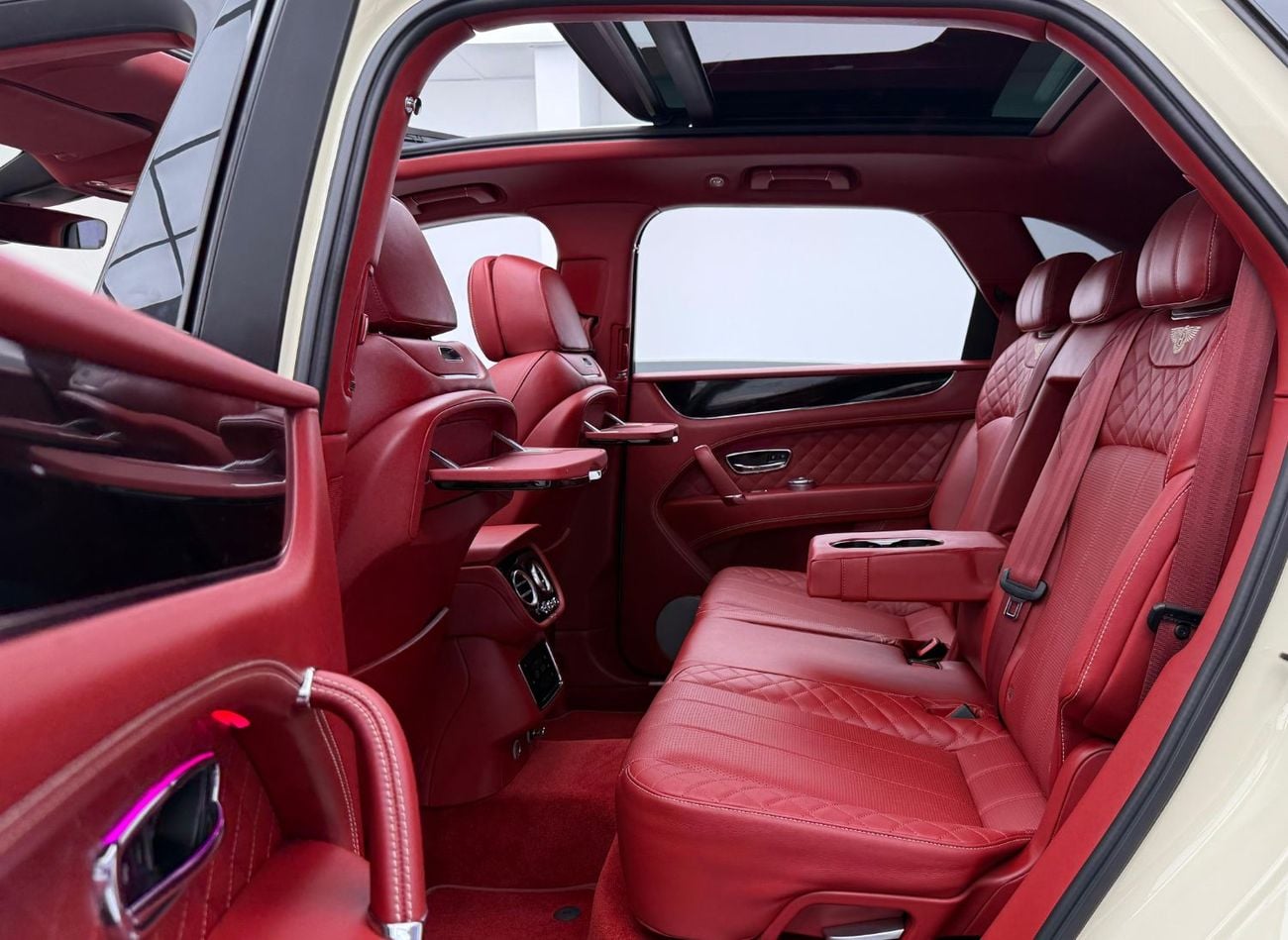 Bentley Bentayga 2020 Bentley Bentayga W12, Warranty, Full Bentley Service History, Excellent Condition, GCC