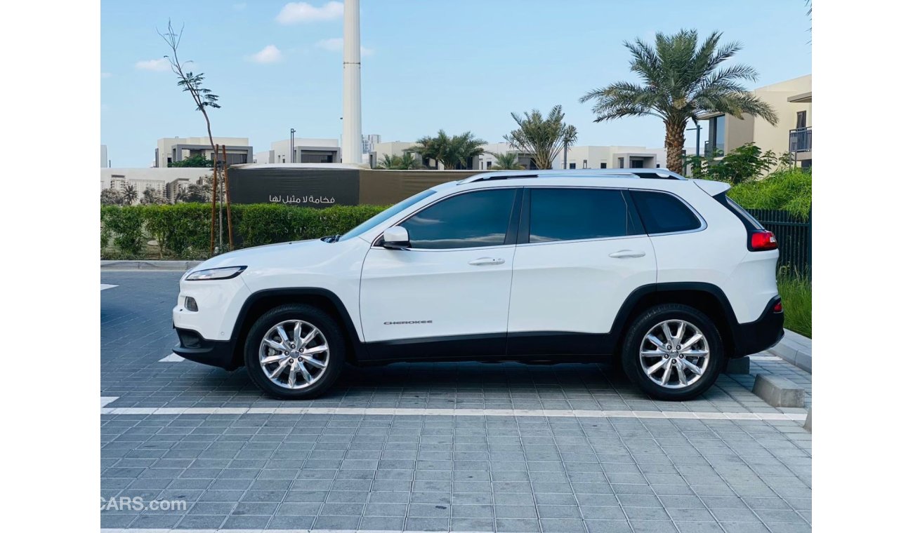 Jeep Cherokee Limited 2014 || GCC || 4x4 || Panoramic Roof