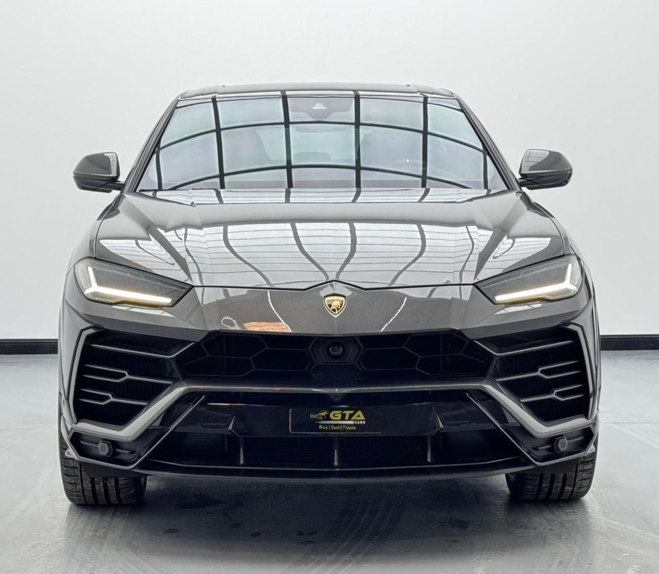 Lamborghini Urus STD 4.0T V8 2022 Lamborghini Urus, 28 / 10 / 2026 Lamborghini Warranty, Lamborghini Service History,