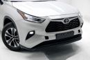 تويوتا هايلاندر GLE 2.5L Hybrid - Platinum White Pearl Inside Grey | Export Only