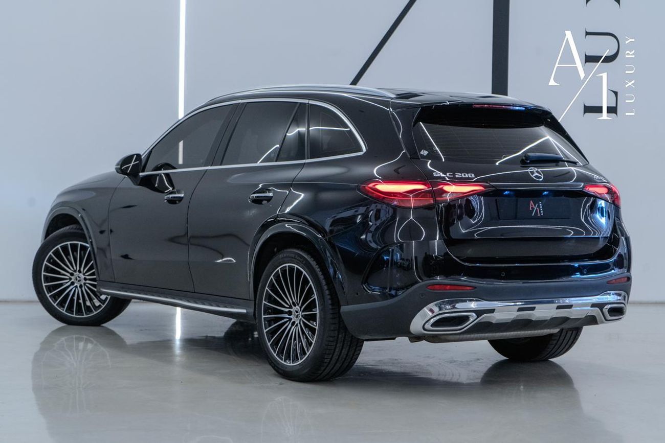 Mercedes-Benz GLC 200 4Matic 2023 Mercedes Benz GLC200 4MATIC, May 2028 Mercedes Warranty, Low Kms, GCC