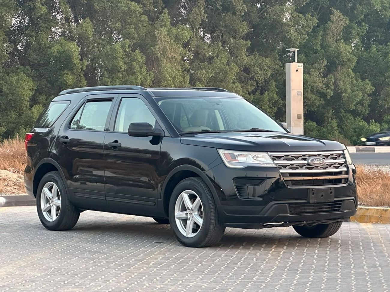 Ford Explorer BASE