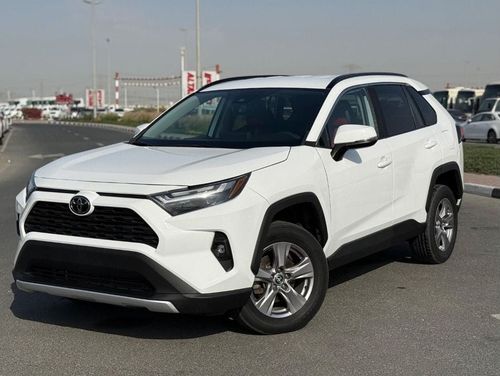 تويوتا راف ٤ XLE leather seats, push start