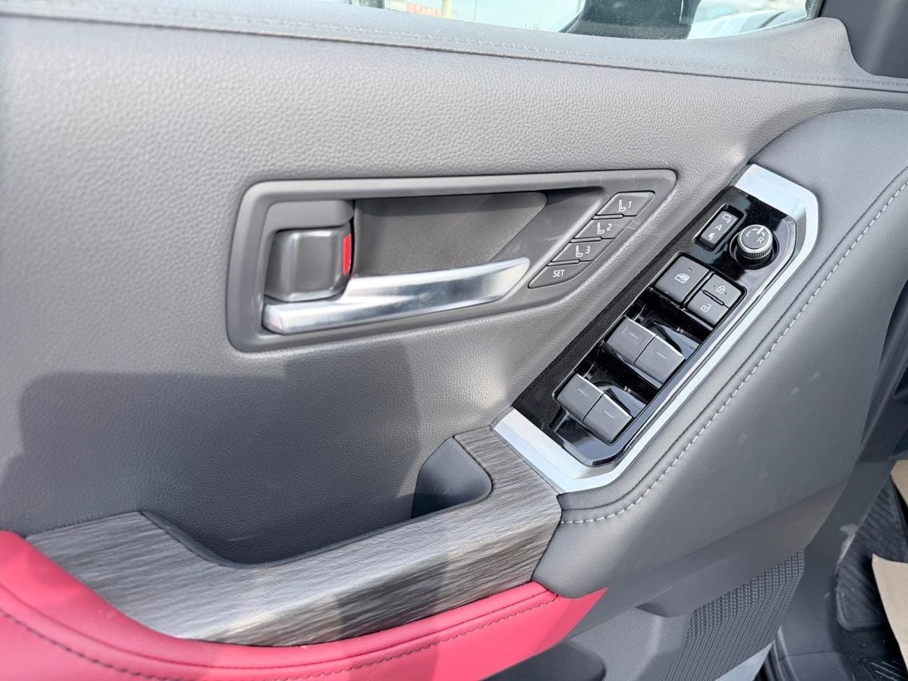 تويوتا لاند كروزر TOYOTA LAND CRUISER VXR 3.5 TT PETROL BLACK/BLACK-RED