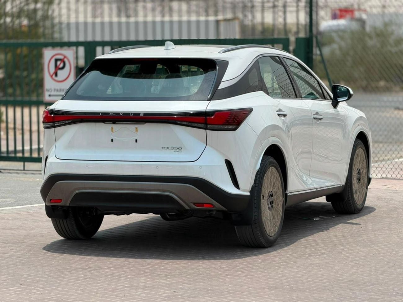 لكزس RX 350 PRESTIGE 2026 Export Price @ 265,000 AED