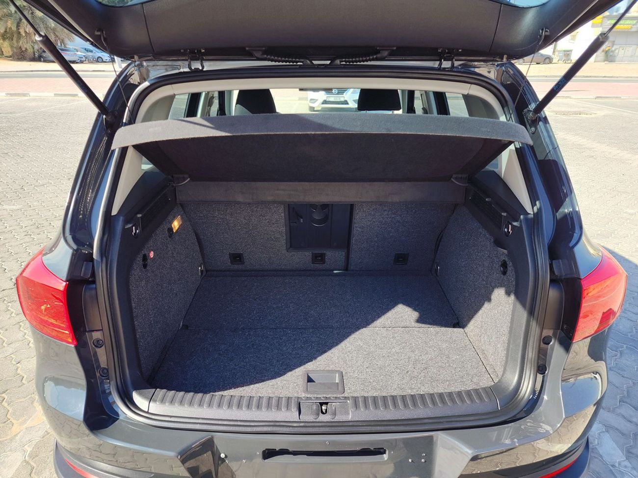 فولكس واجن تيجوان 2.0 TSI Elegance