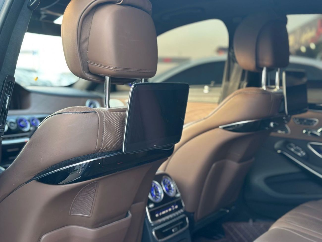 Mercedes-Benz S 63 AMG Std 4.0L (612 HP)