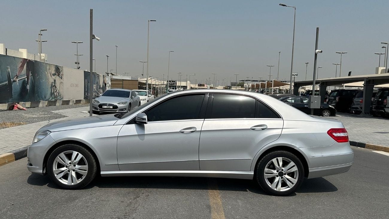 Mercedes Benz E300 ELEGANCE